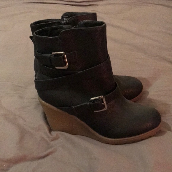 Wedge Boots - Picture 2 of 5
